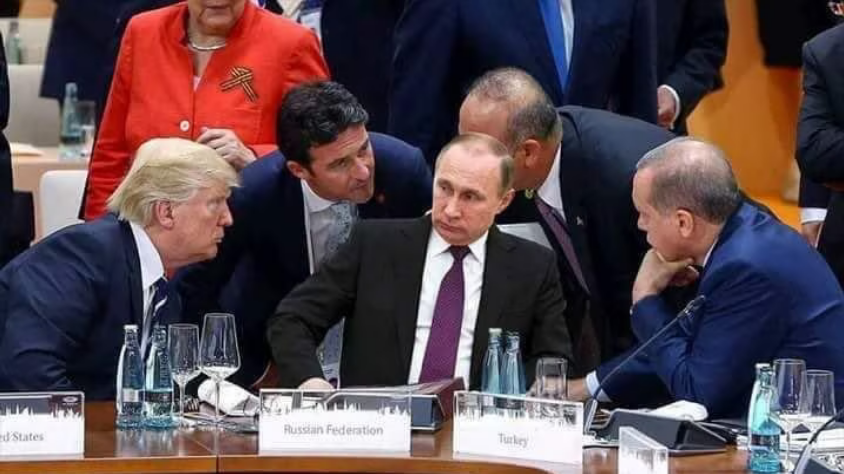 Fake photo of Trump with Putin